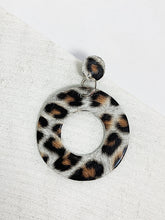 Load image into Gallery viewer, O Leather Earrings White Leopard Print
