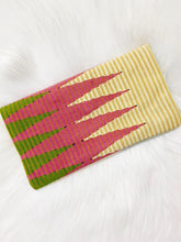 Load image into Gallery viewer, Textile Woven Simple Clutch