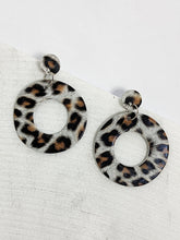 Load image into Gallery viewer, O Leather Earrings White Leopard Print